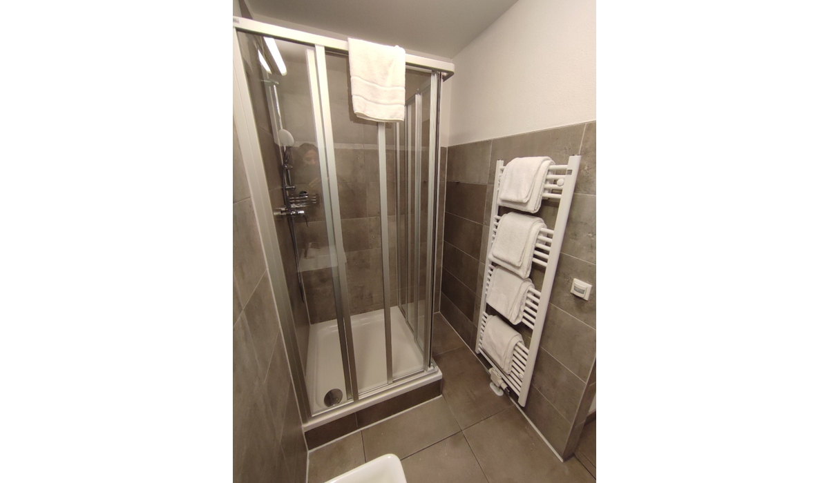 Dusche, Familien-Apartment XL, Serviced Apartments SPREEPOLIS Berlin